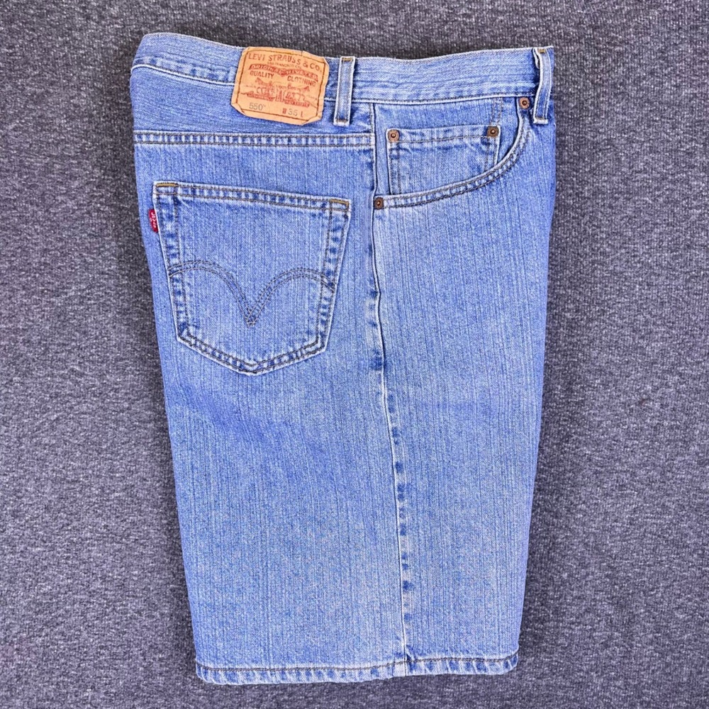 Levis 550 Shorts Mens 36 Relaxed Fit Blue Denim Jean Med Wash Bermuda Casual Dad - Picture 6 of 11